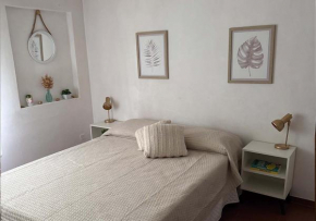 Casa para 4 pers. con entrada de auto y parrillero